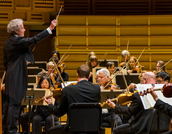 Franz Welser-Möst conducting The Cleveland Orchestra at Arsht Center