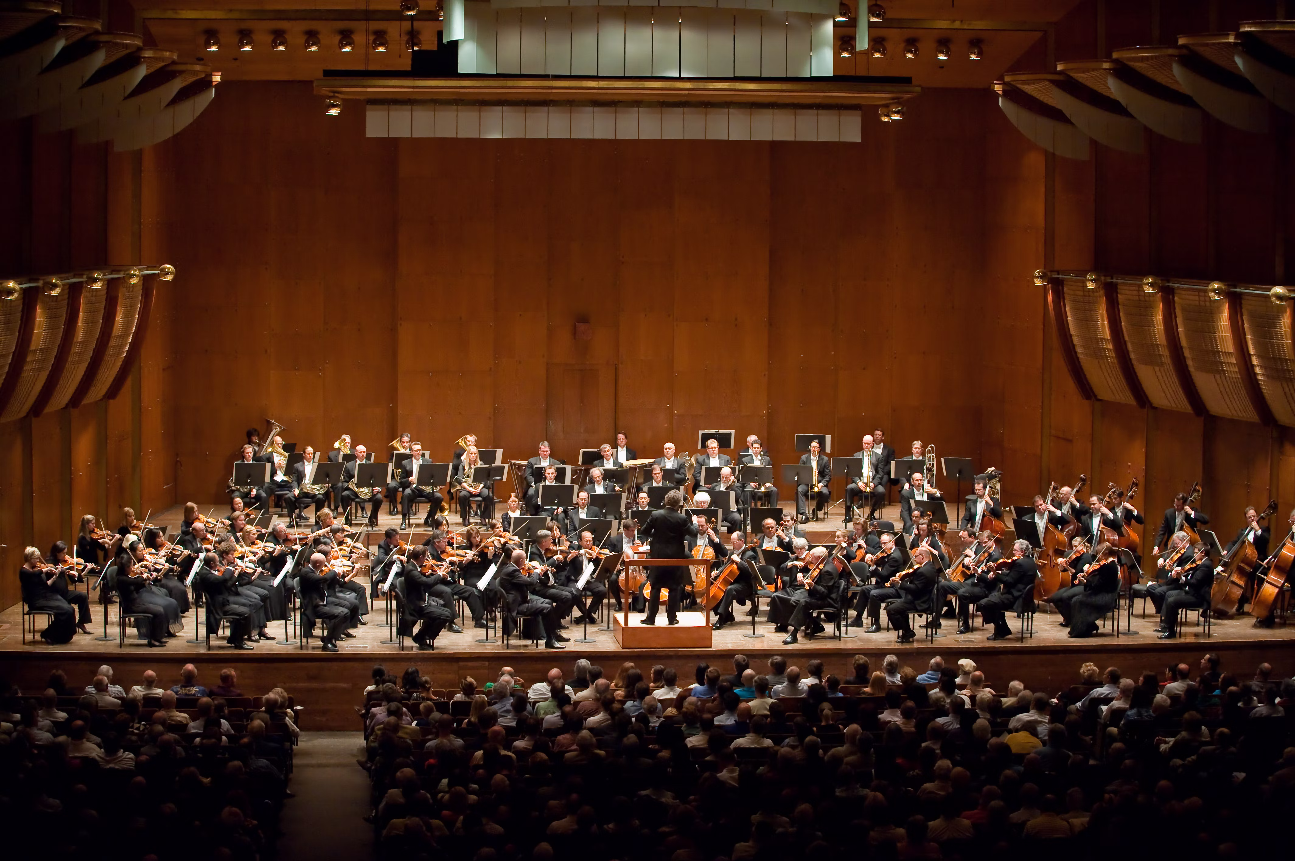 Franz conducting The Cleveland Orchestra at the Lincoln Center Festival