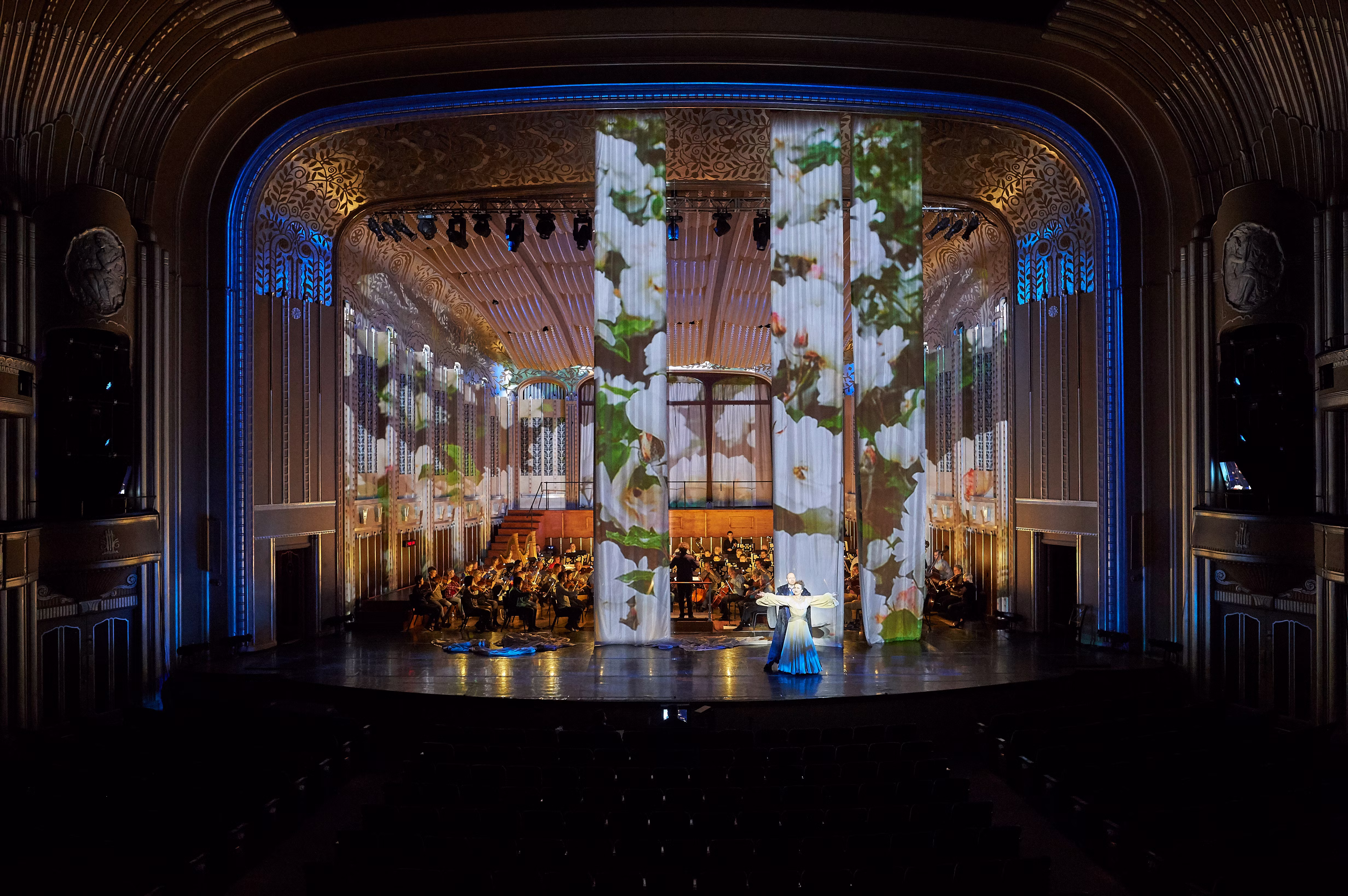 The Cleveland Orchestra on stage with the Joffrey Ballet