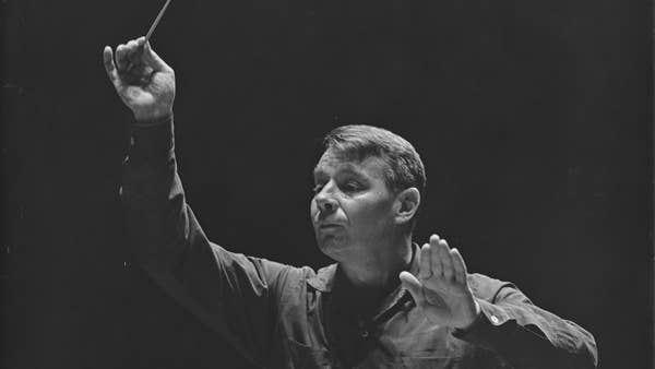 Shaw conducting 