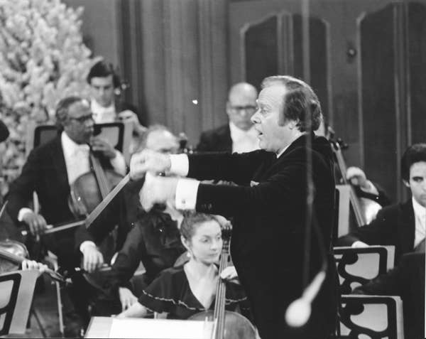 Page conducting, 1979