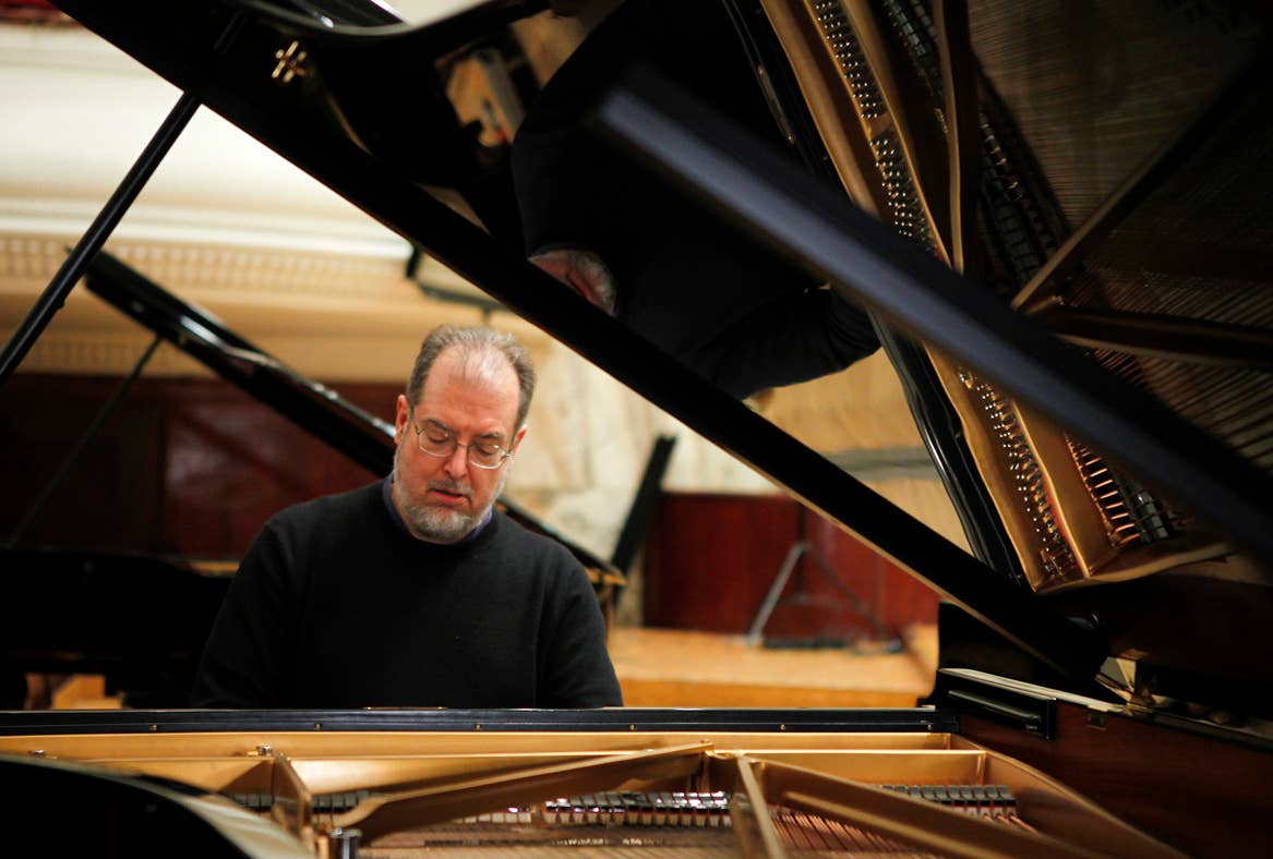 Garrick Ohlsson plays piano