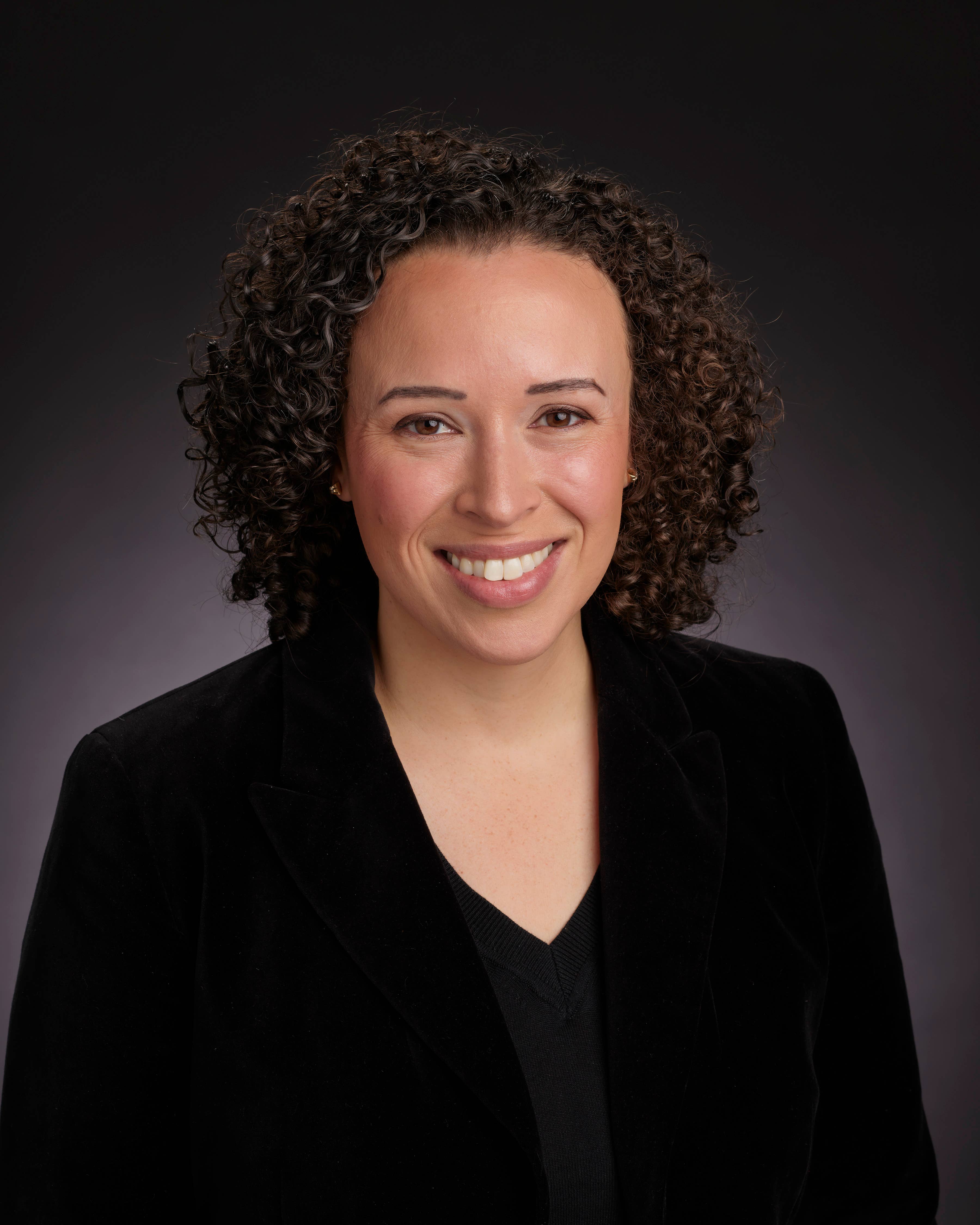 Jennifer Rozsa headshot