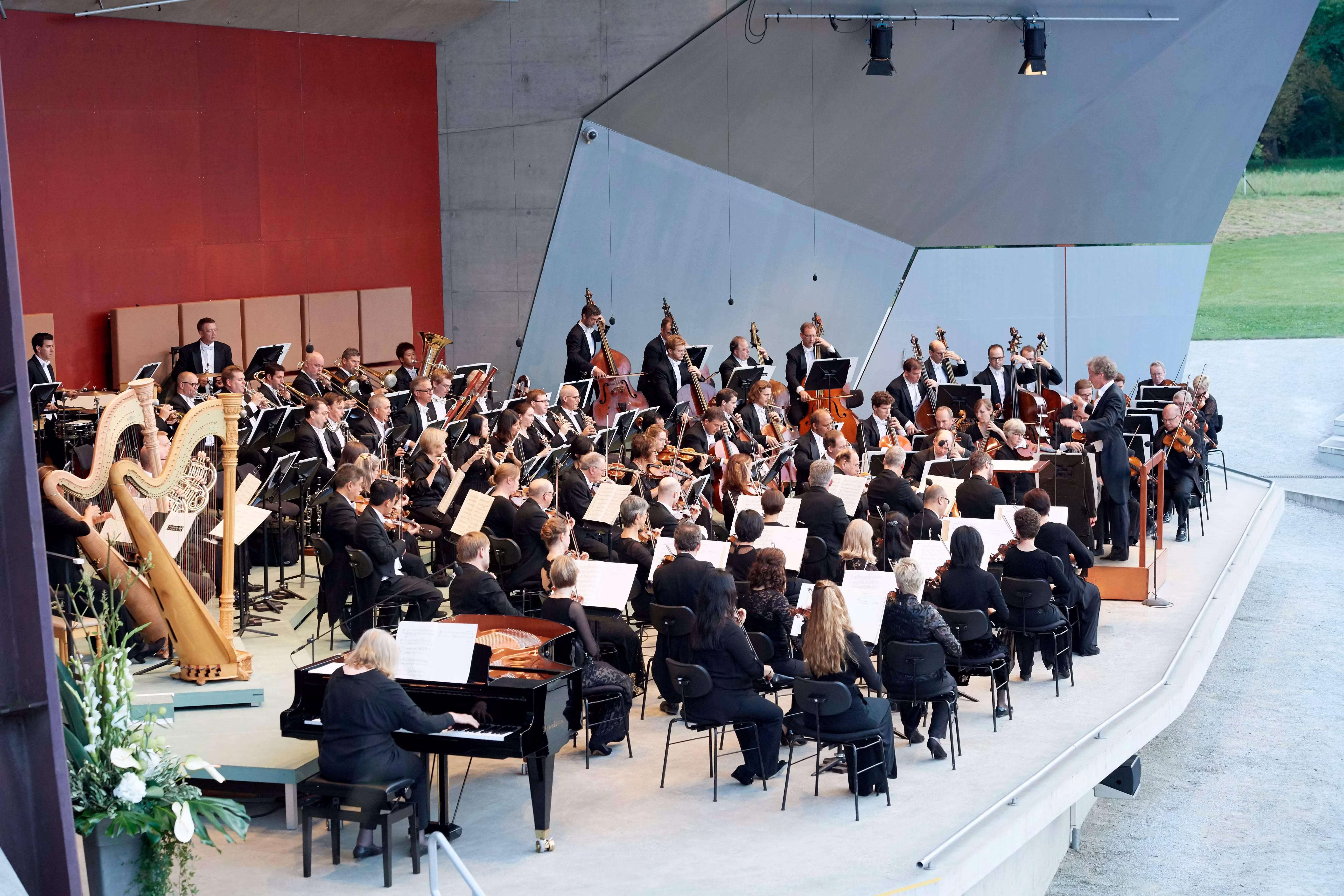 Franz conducting The Cleveland Orchestra at the Lincoln Center Festival