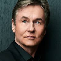 Esa-Pekka Salonen conducting