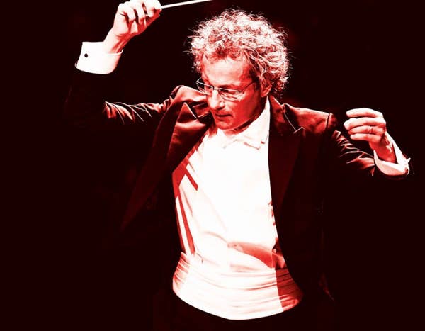Franz Welser Most Conducting