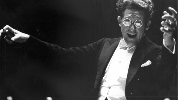 Artur Rodziński conducting, early 1930s.