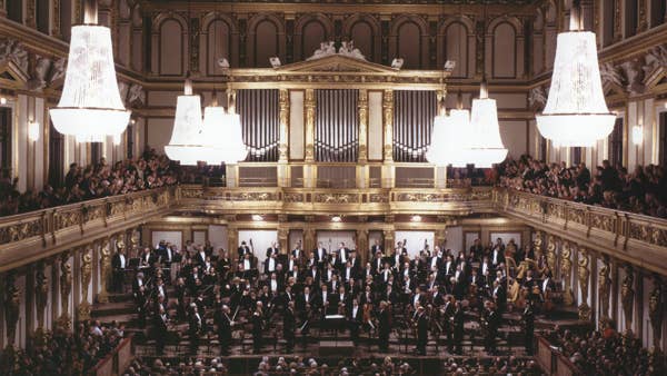 Franz Welser-Möst and The Cleveland Orchestra receive applause during one of their 2003 concerts at Vienna’s Musikverein.