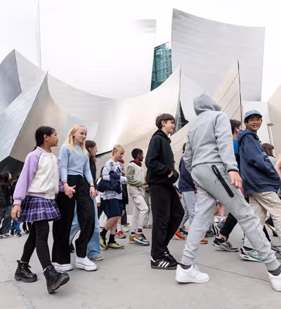 students walking into the Walt Disney Concert Hall