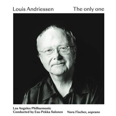 Retrato en blanco y negro de Louis Andriessen, con el título «The only one» y detalles de la Filarmónica de Los Ángeles.