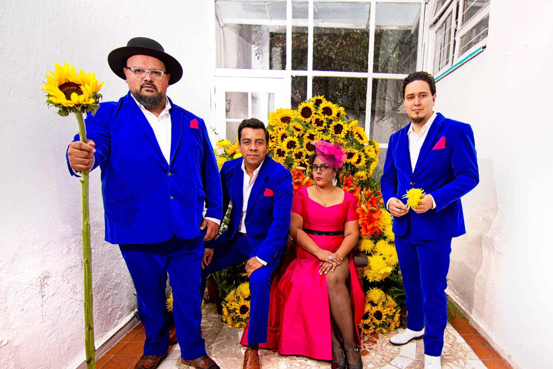 Thumbnail for La Santa Cecilia