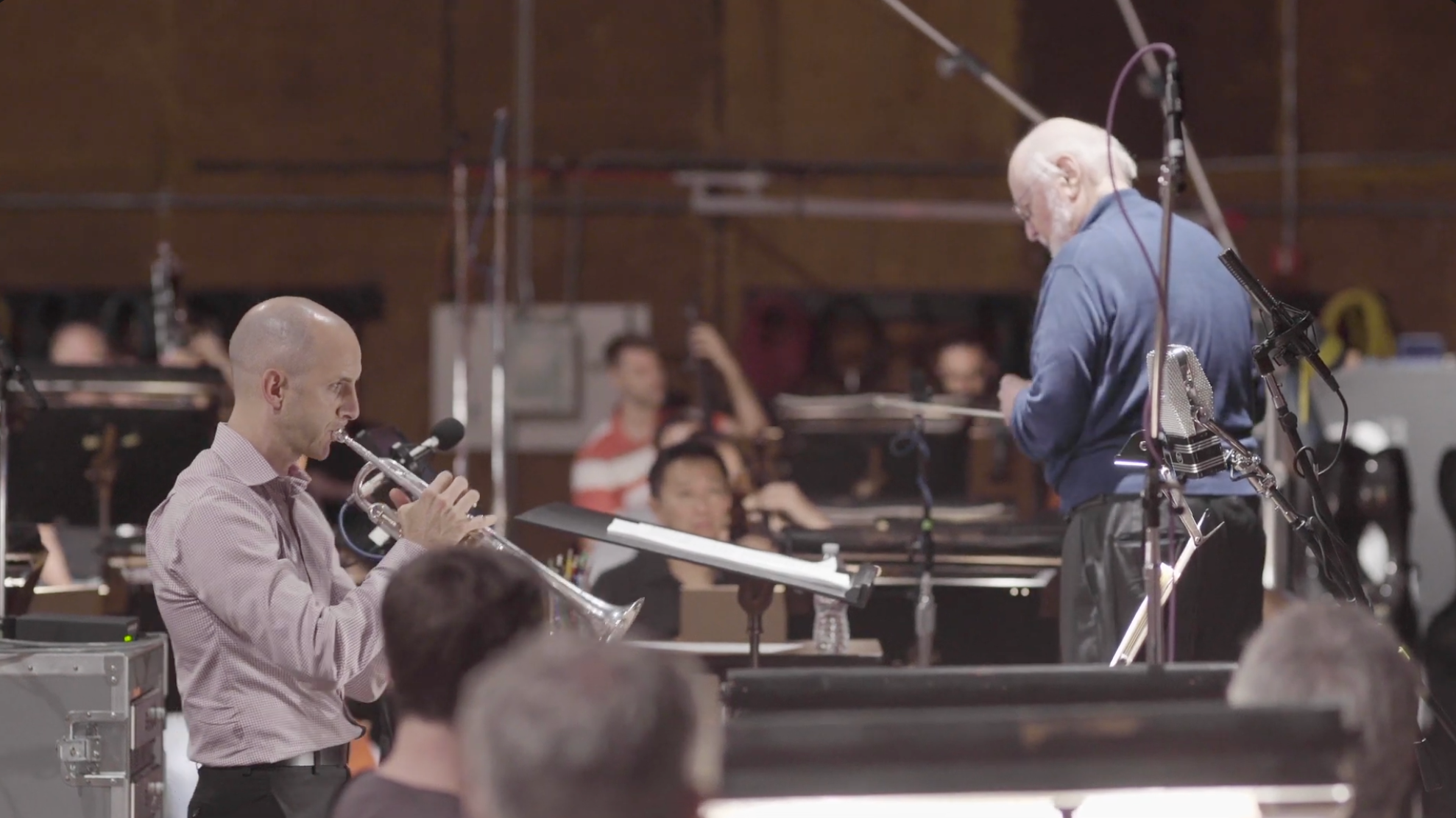 Hooten interpreta a John Williams