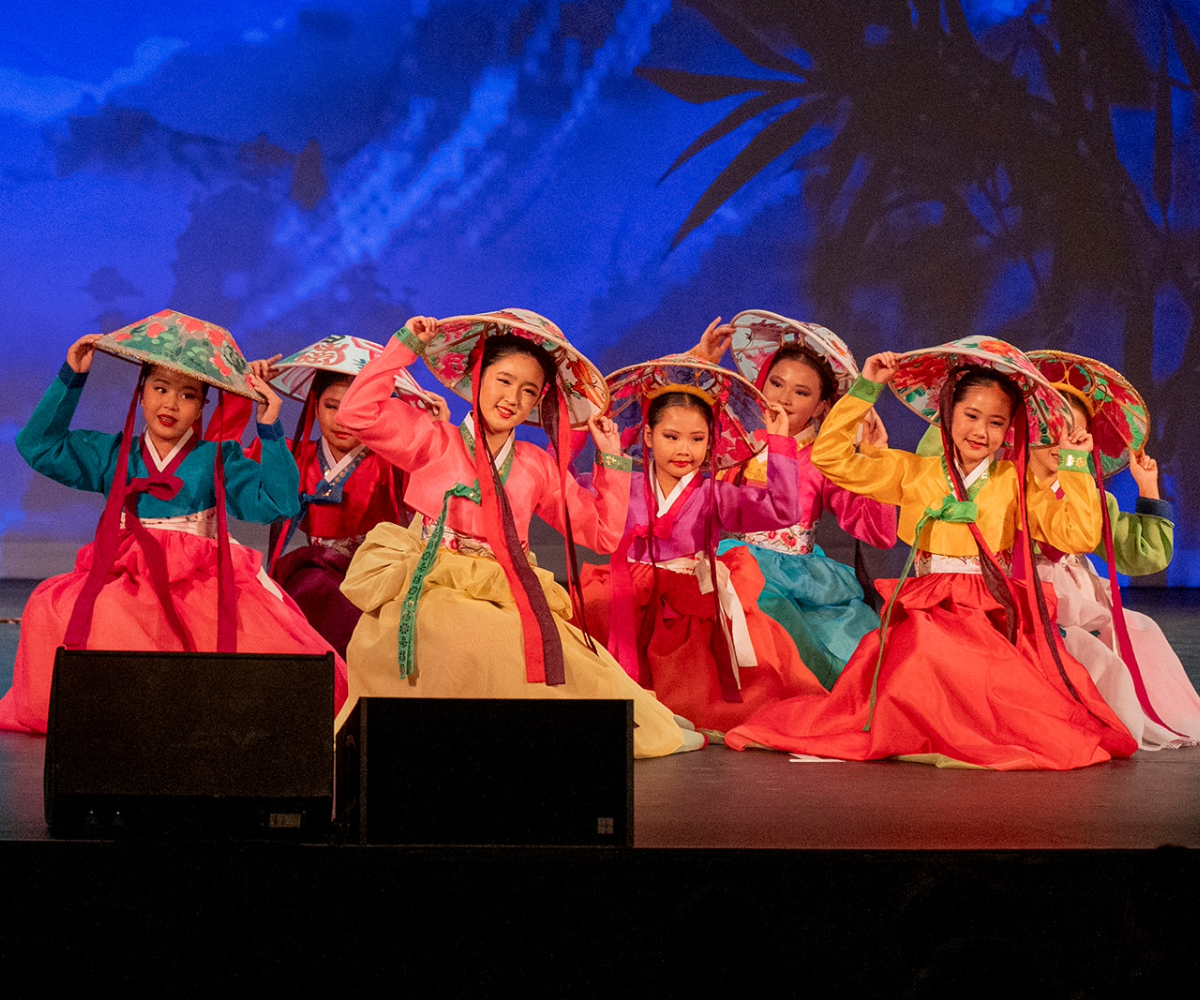 Kim Eung Hwa & Korean Dance Company