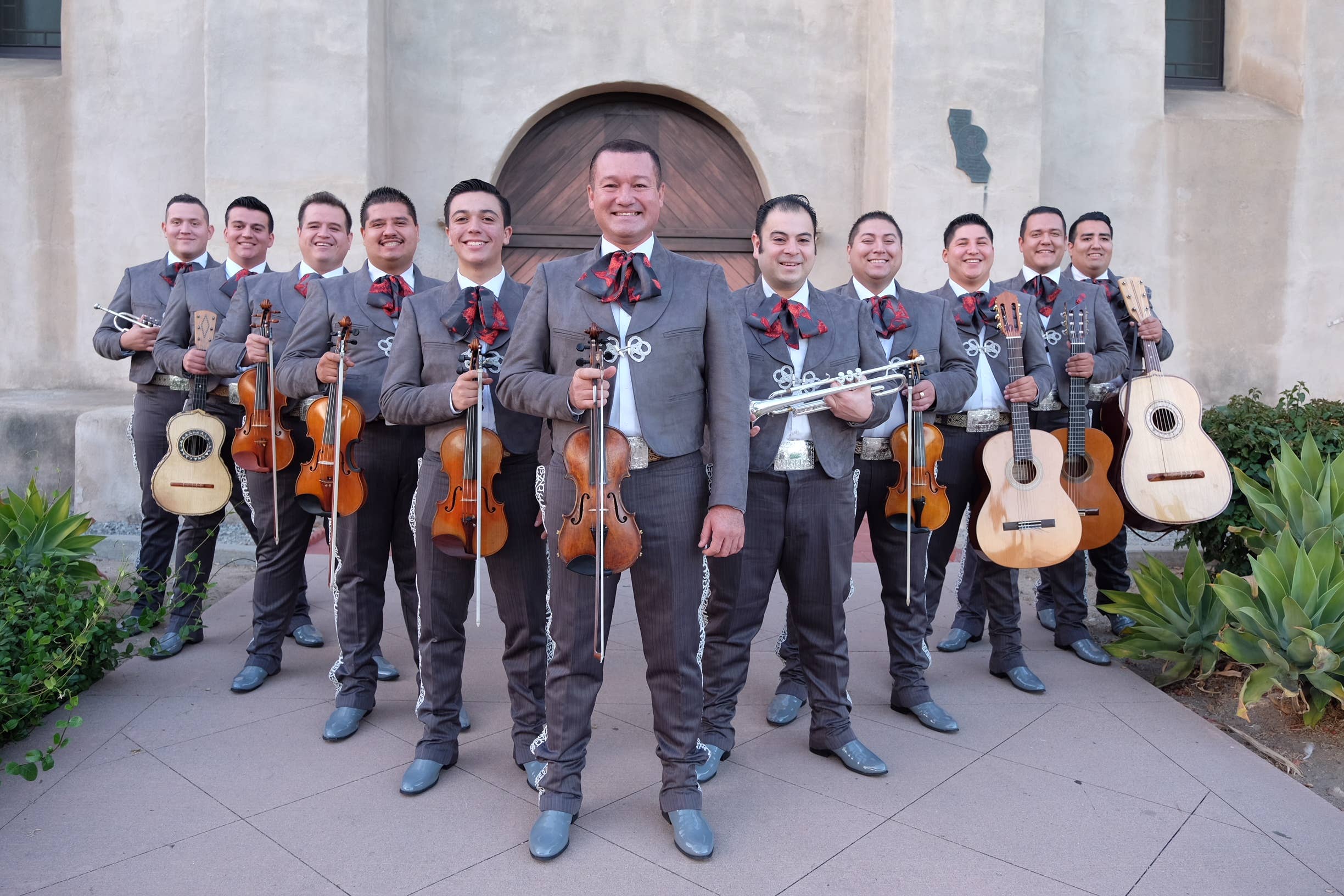 Mariachi Angeles de Pepe Martinez Jr.