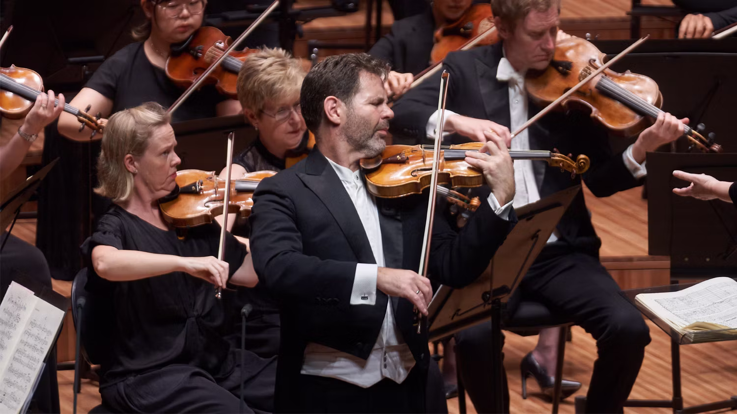 Simone Young conducts Elgar & Vaughan Williams